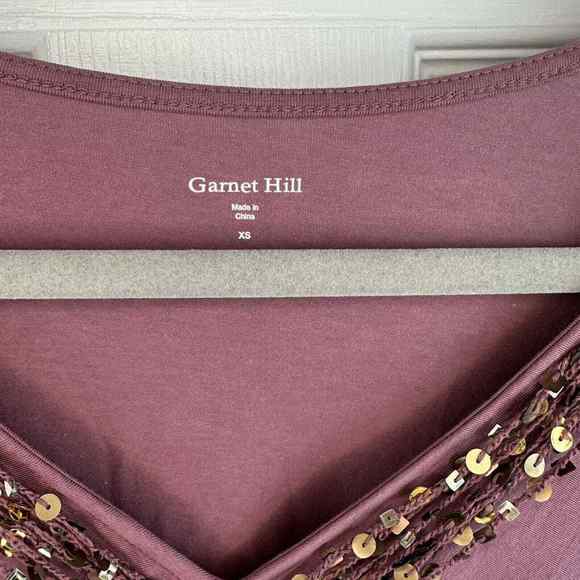 Garnet Hill Womens XS V Neck Sequin Tassel Trim Ruched Mauve Short Sleeve Blouse - Picture 3 of 8